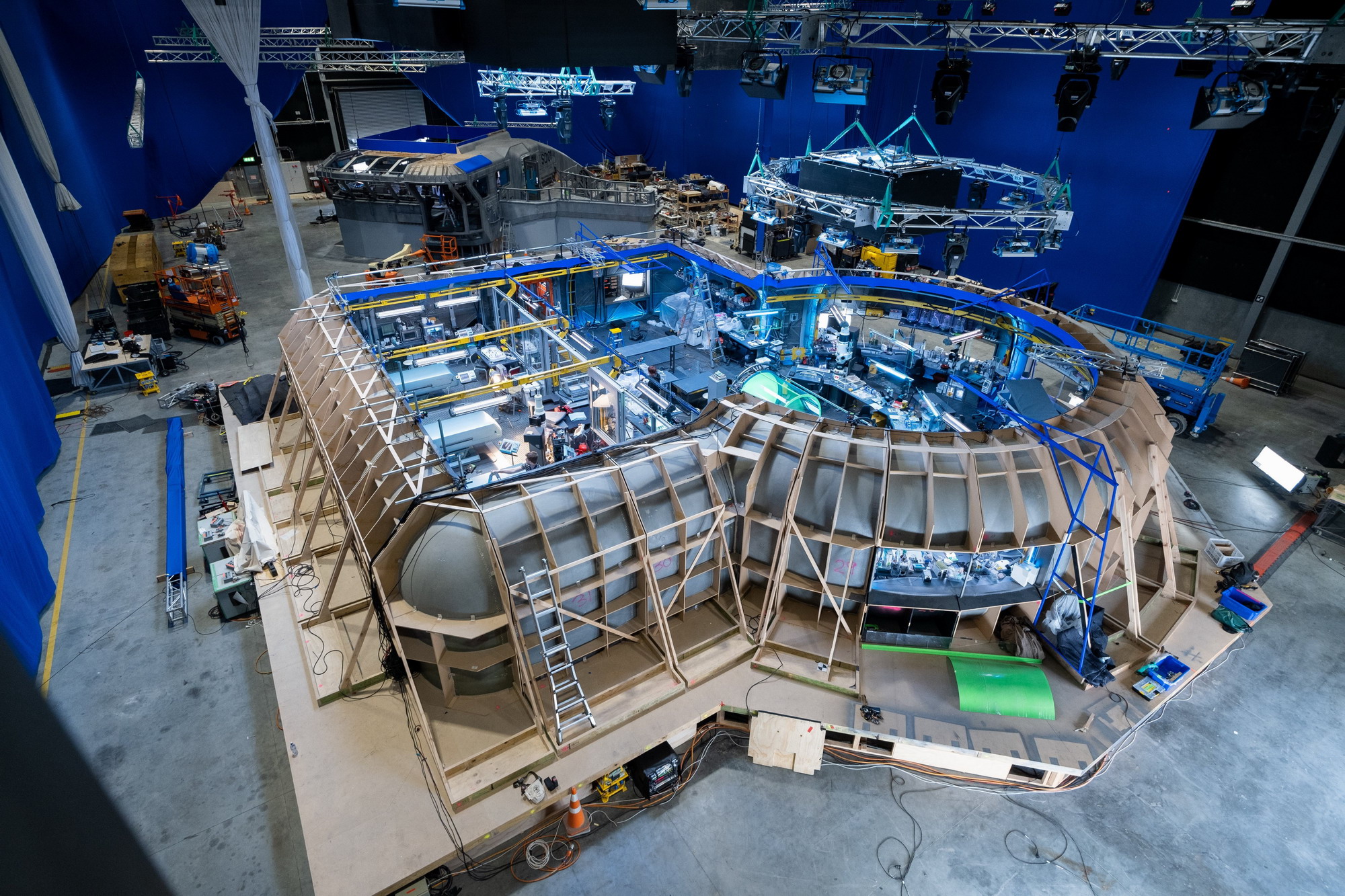 《阿凡达2》新片场照曝光 潘多拉生物实验室展示